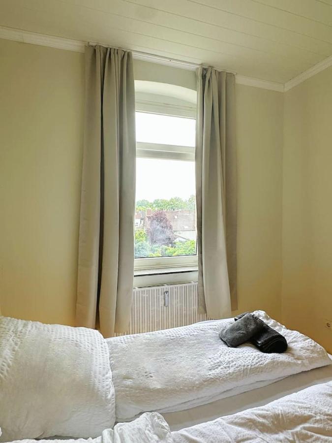 2 Schlafzimmer Waschenspuelmaschine Duisburg Exterior foto