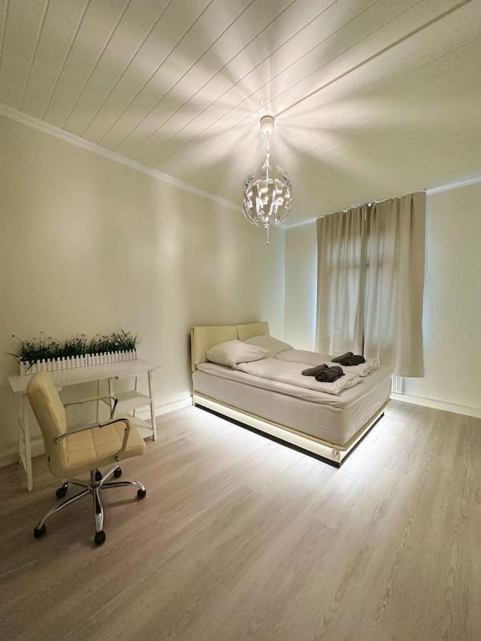 2 Schlafzimmer Waschenspuelmaschine Duisburg Exterior foto