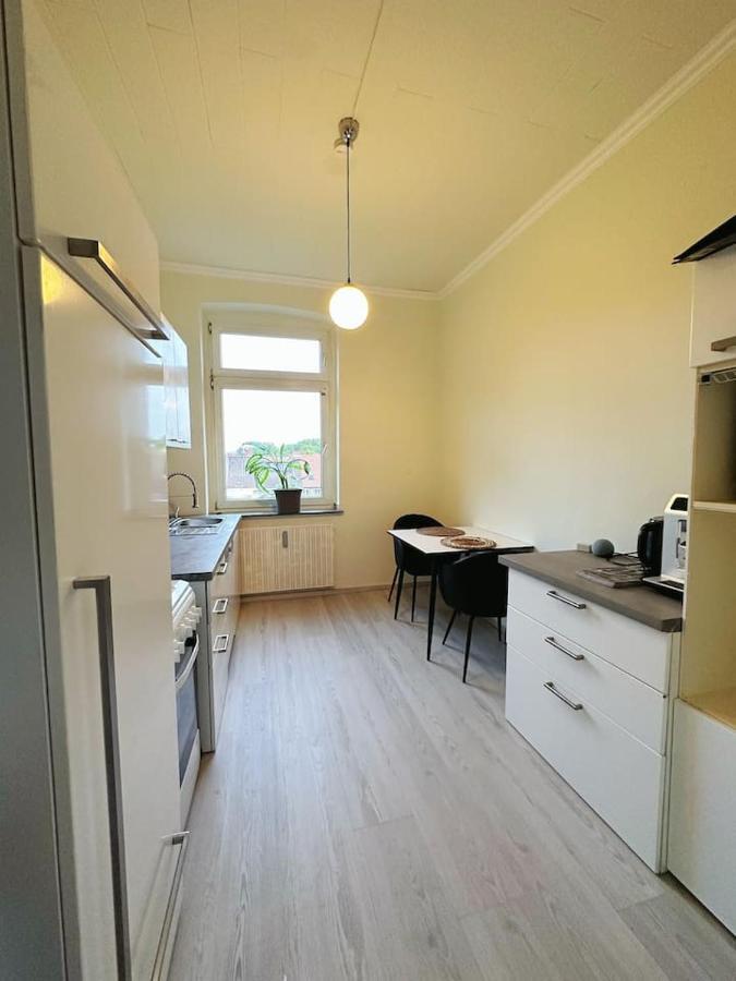 2 Schlafzimmer Waschenspuelmaschine Duisburg Exterior foto
