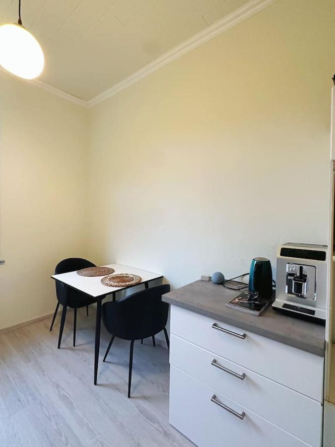 2 Schlafzimmer Waschenspuelmaschine Duisburg Exterior foto